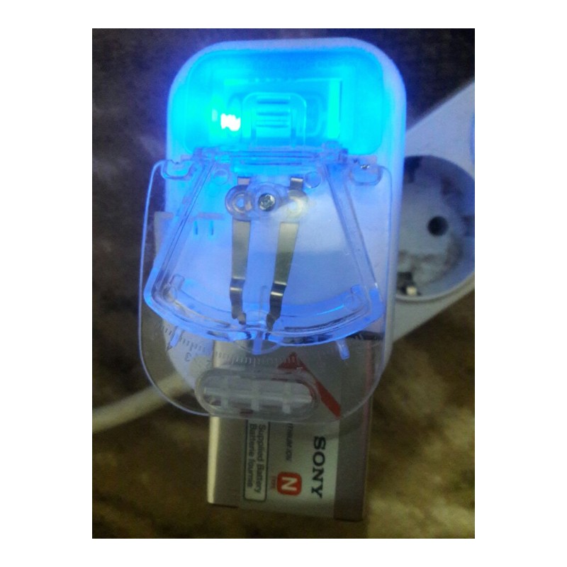 شاحن بطاريات ديسك توب خارجي بشاشة LCD لبطاريات نوكيا والهواتف Universal Battery Charger